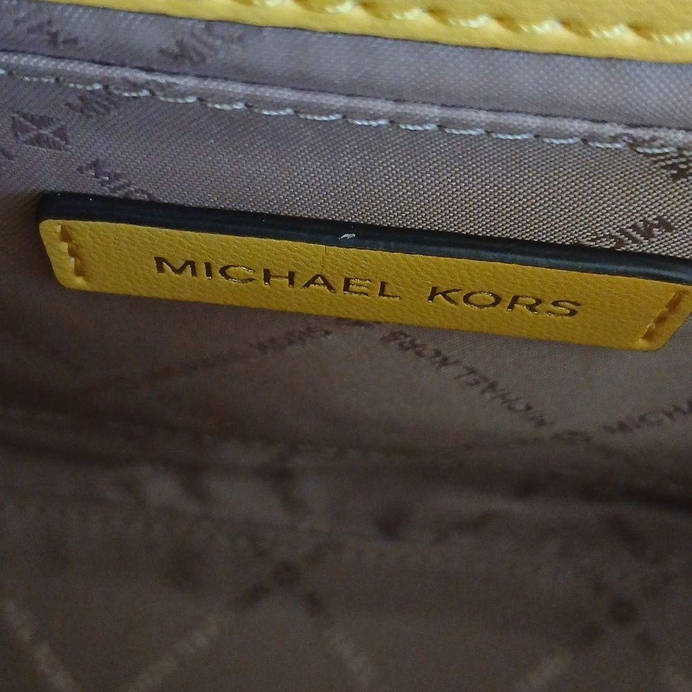 Michael Kors Quilted Leather Convertible Shoulder Bag NWT - Picture 6 of 8